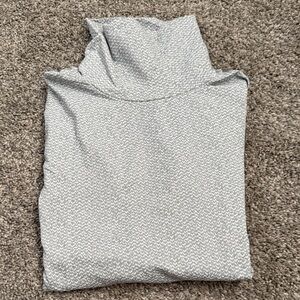 Athleta Mock-Turtleneck Small, Grey with tone-on-tone print- Like new!